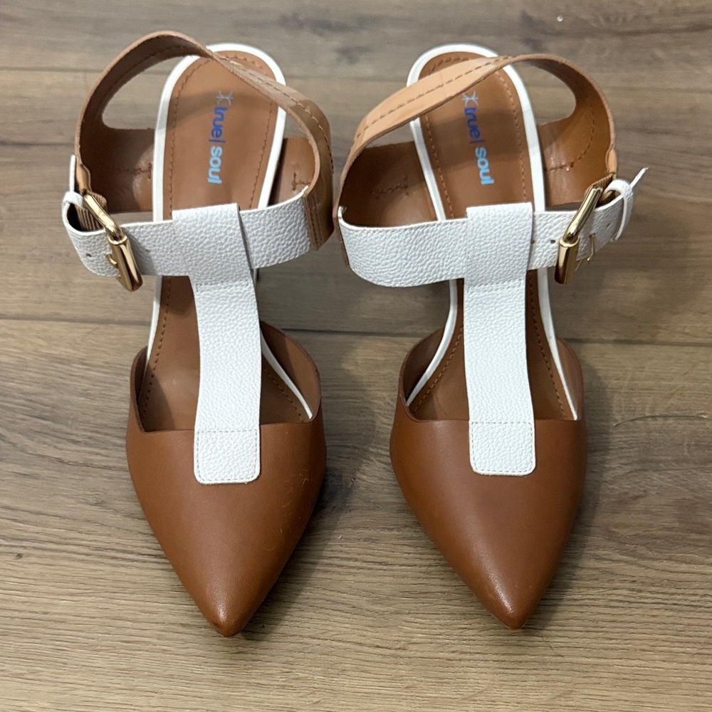 Chic Tan and White Women's Heels - Picture 2 of 9